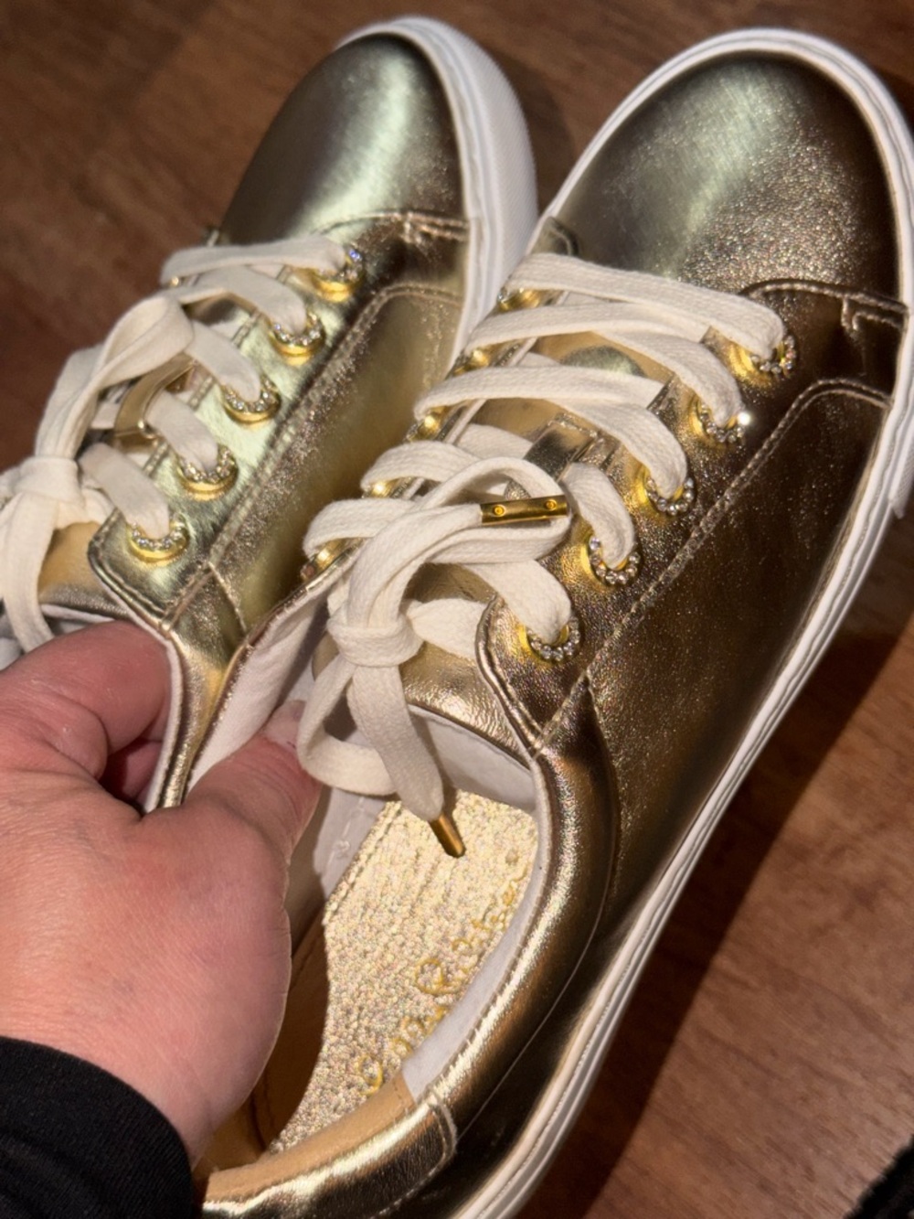 Lilly Pulitzer metallic Gold Lace-Up Women’s Sneakers size 9 - Picture 3 of 8
